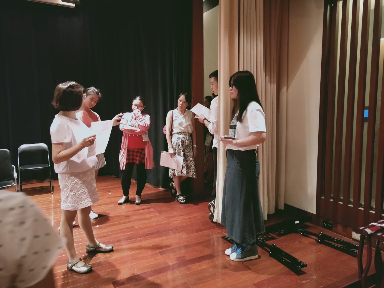 古箏演出前的練習